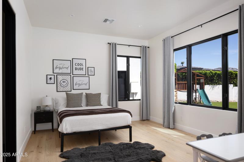 BEDROOM 4