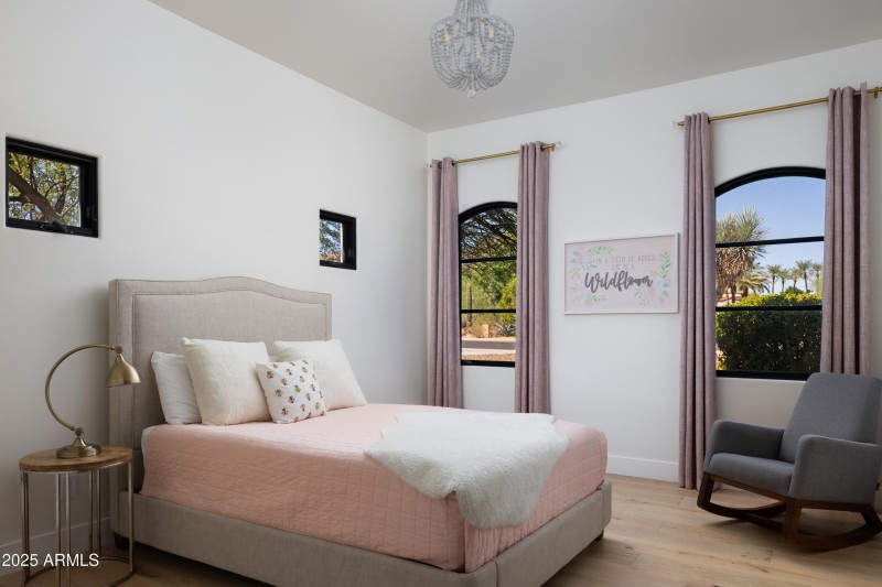 BEDROOM 5