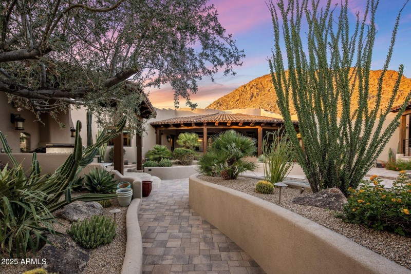 Backyard Walkway