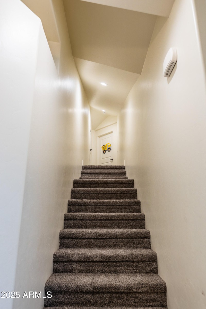 R62B6067-HDR