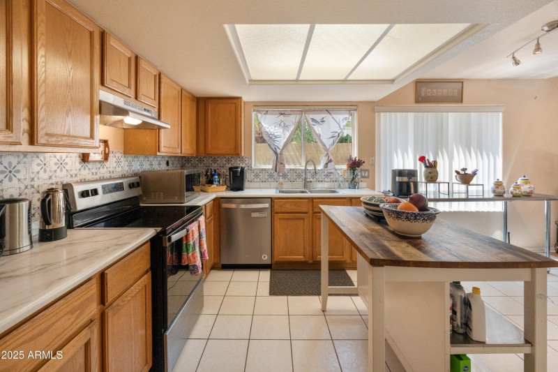 3224 E Sierra St-8