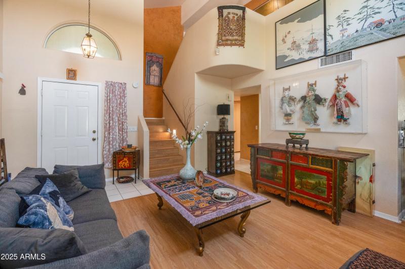 3224 E Sierra St-13