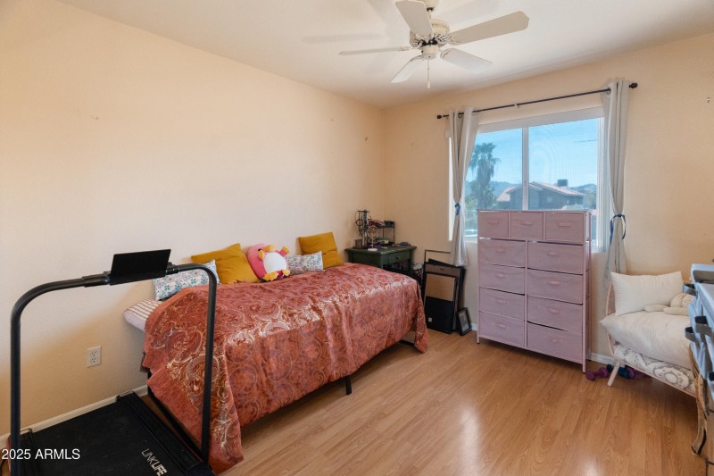3224 E Sierra St-20