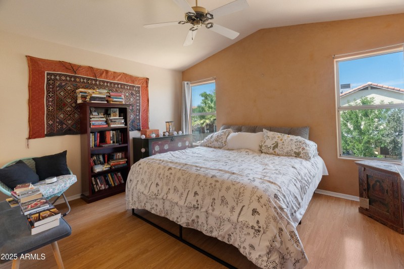 3224 E Sierra St-25