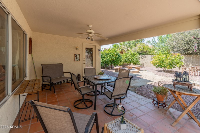 3224 E Sierra St-40