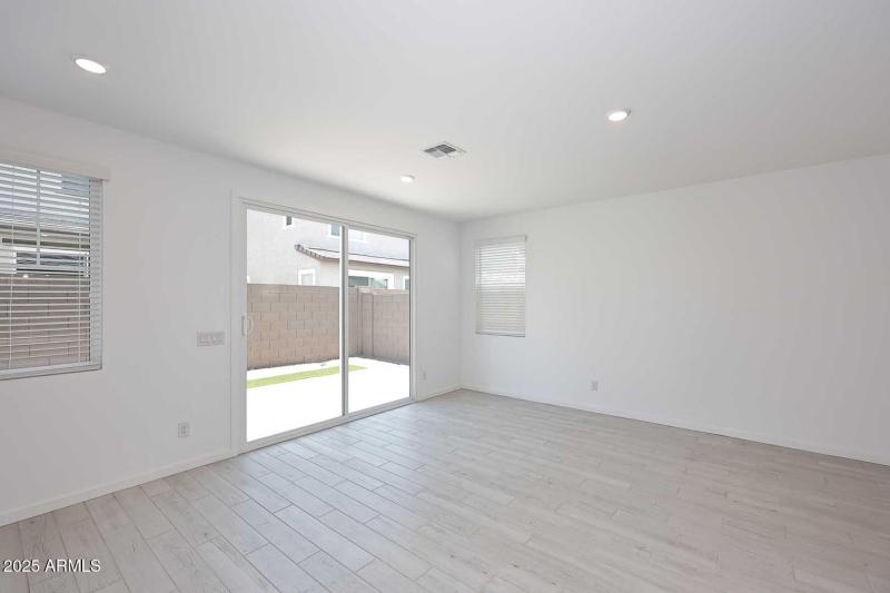 Dining Room (3)