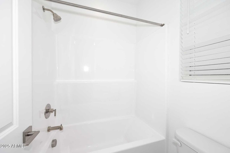Hall Bath-Tub