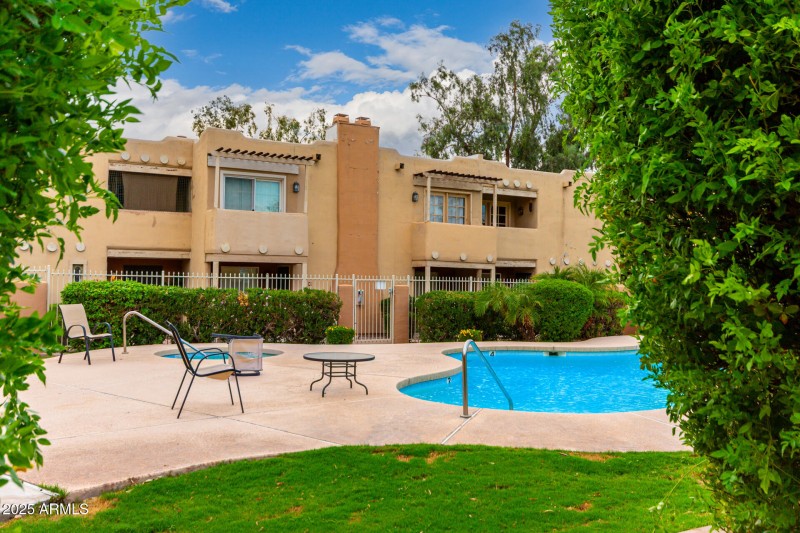 41-Desert Cove
