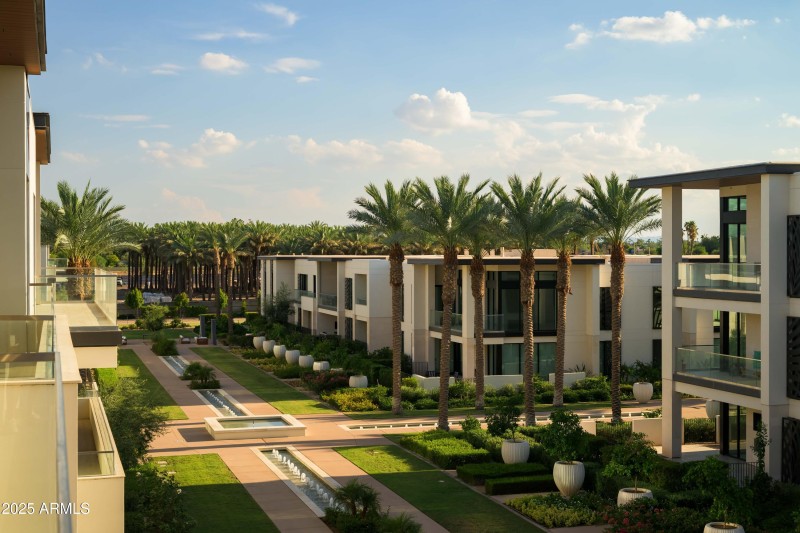 Penthouse Row