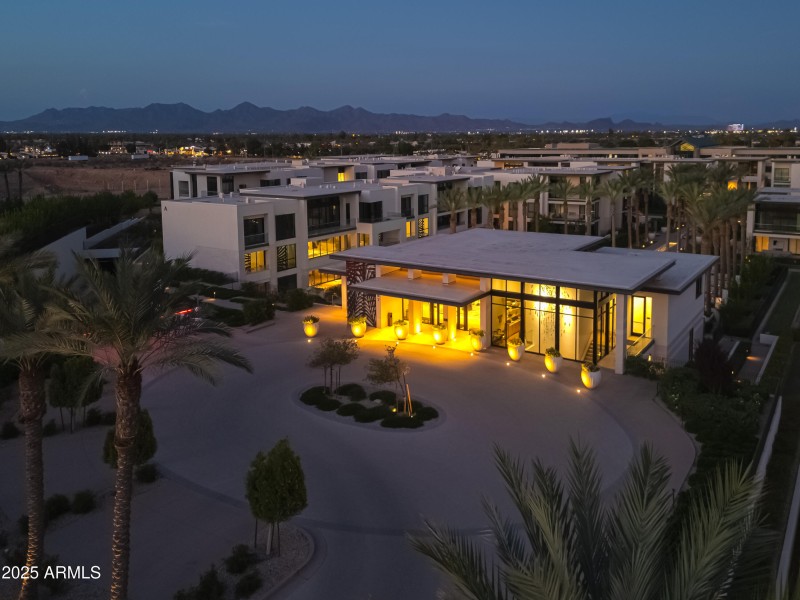 The Ritz Carlton