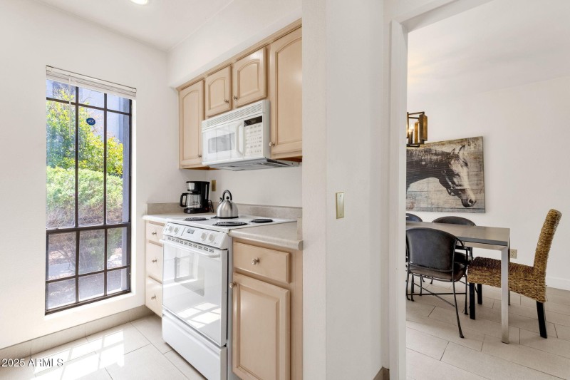 19-web-or-mls-5217-n-24th-st-108