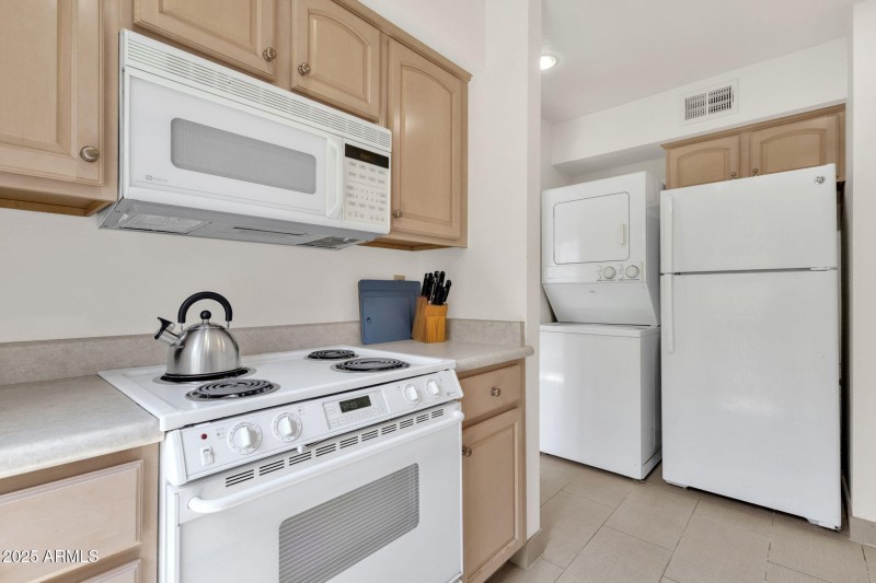 21-web-or-mls-5217-n-24th-st-108