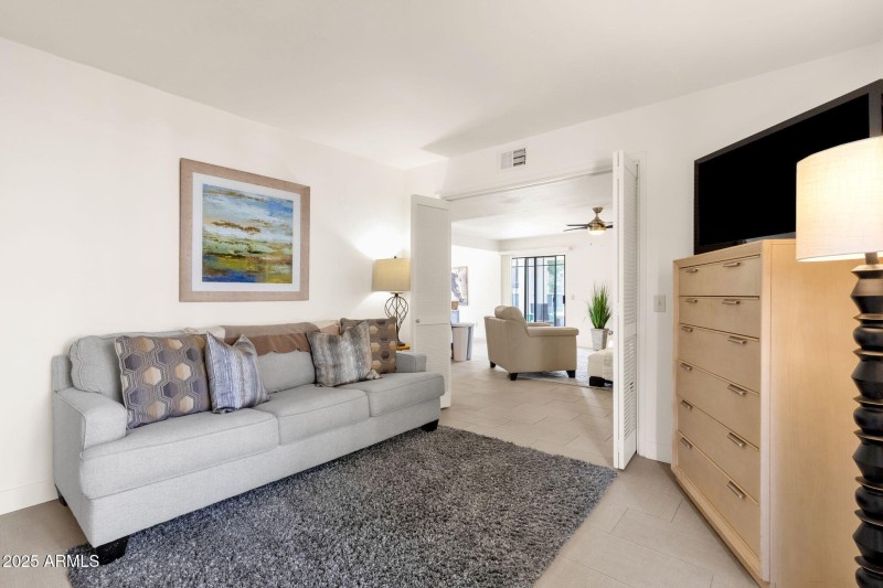 23-web-or-mls-5217-n-24th-st-108