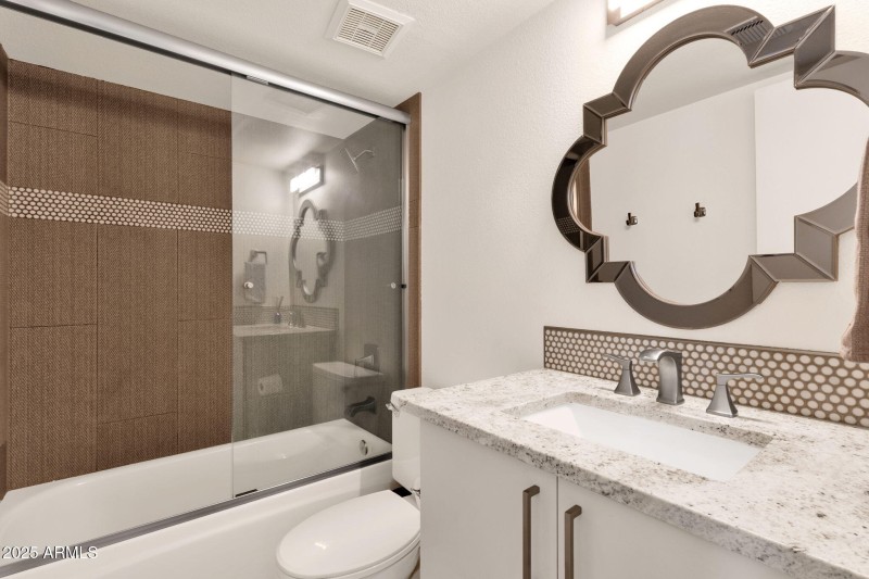 24-web-or-mls-5217-n-24th-st-108