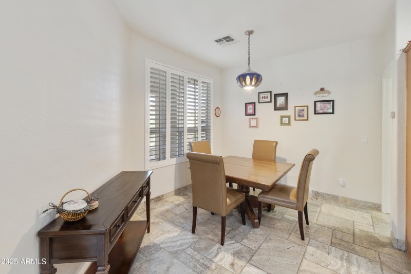 Kitchen eating area