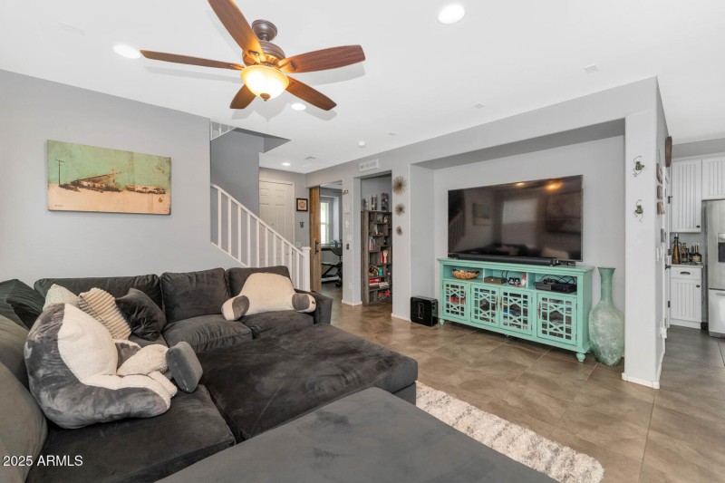2898 S Hansen Dr-large-010-034-2898 S Ha