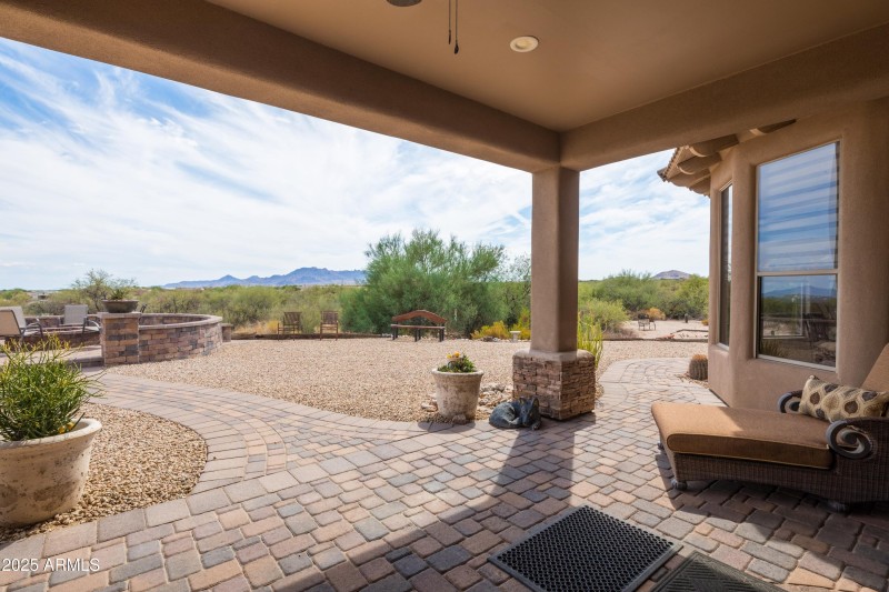Large Covered Patio w Views