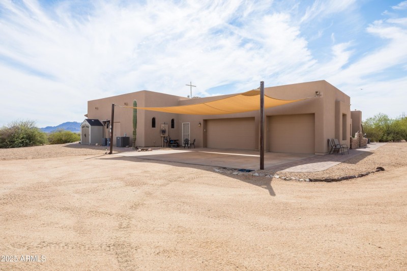 3 Car Garage