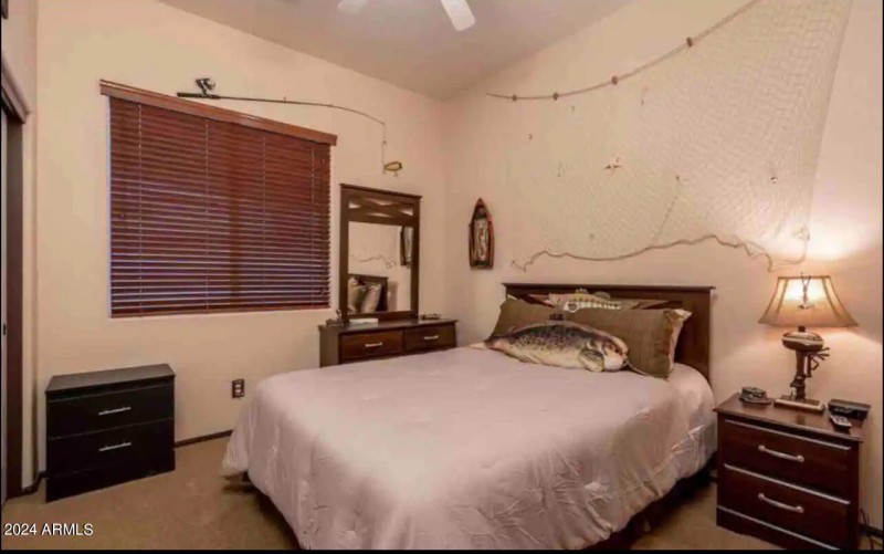 16 - 11060 W Jefferson St