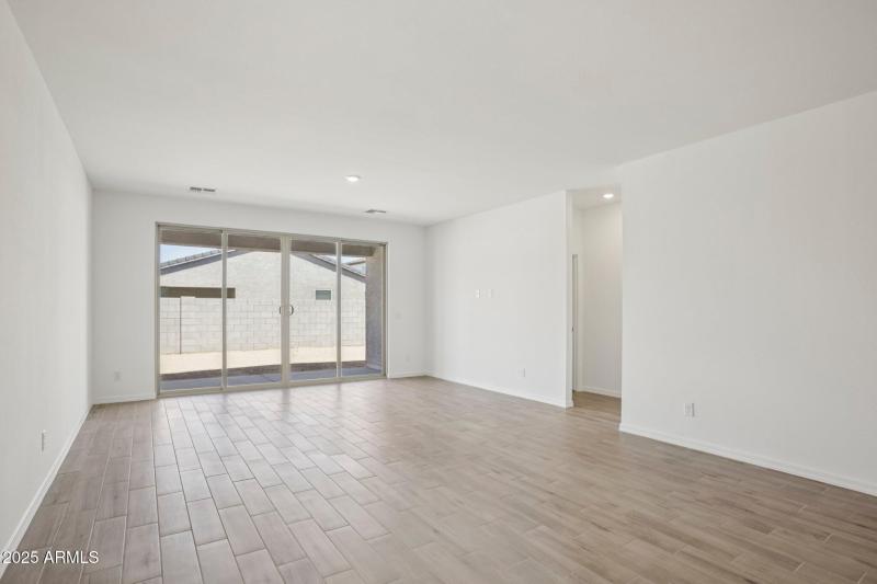 7-web-or-mls-W Old Timer Rd-S3008-007