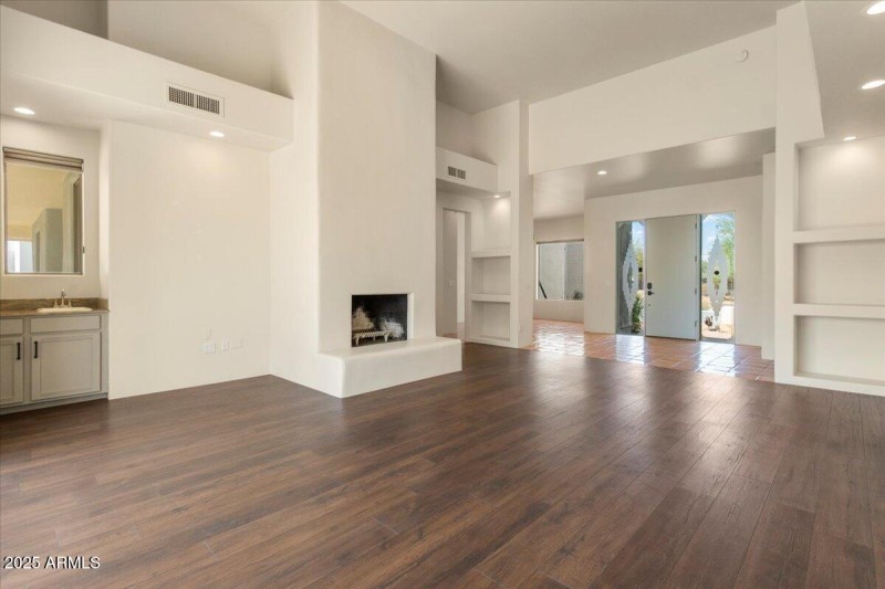 17-Living Room