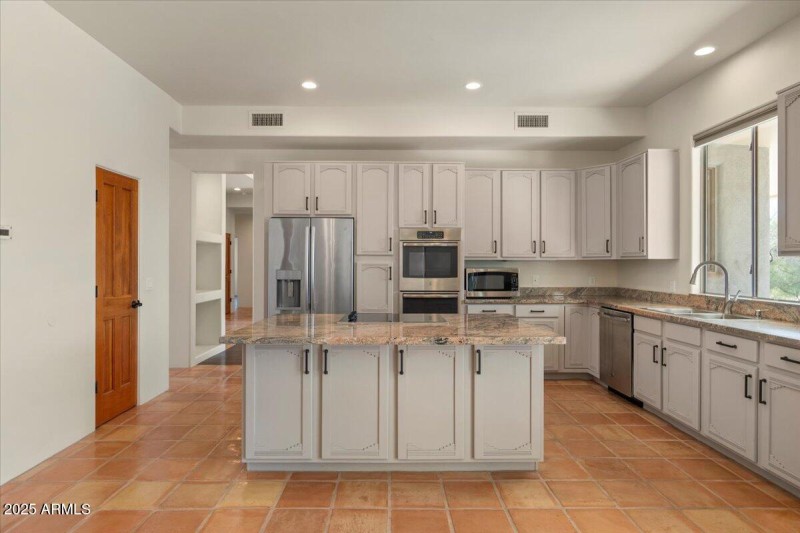 21-Kitchen