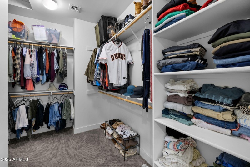 Walk-in Closet
