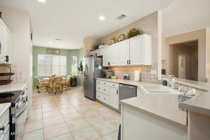 17-Kitchen