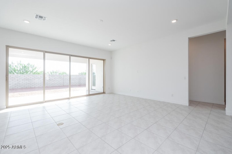 Tri Pointe Blossom Rock 554 - Great Room