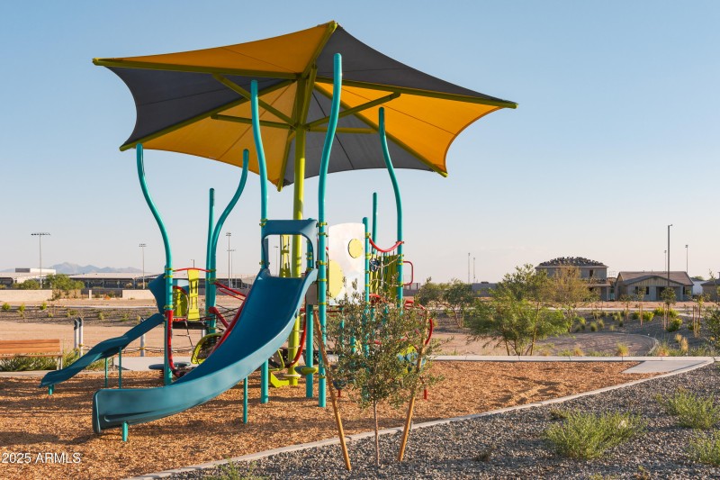 COMMUNITY PLAY PARK