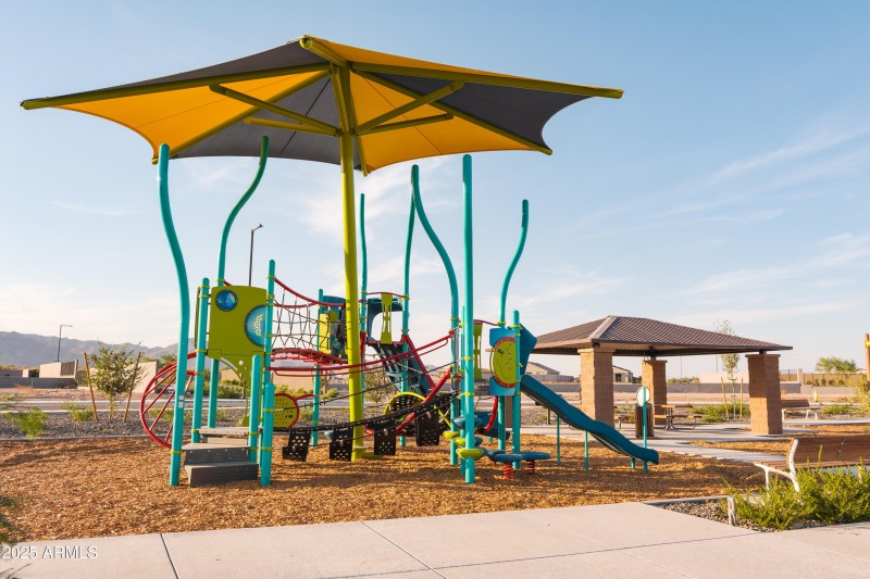 COMMUNITY PLAY PARK