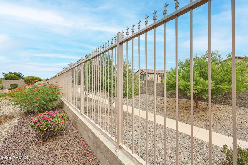Fully Enclosed Yard