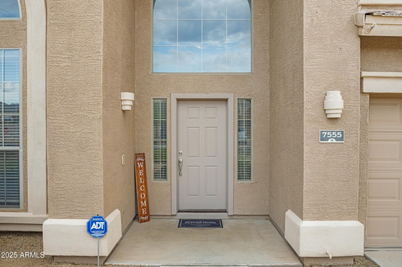 7555 E Laurel St-4