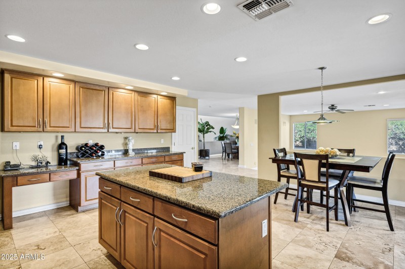 7555 E Laurel St-18