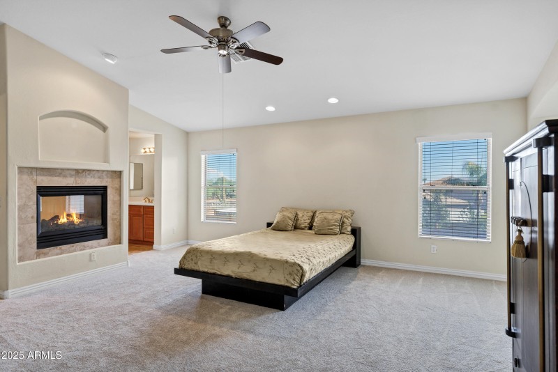 7555 E Laurel St-40