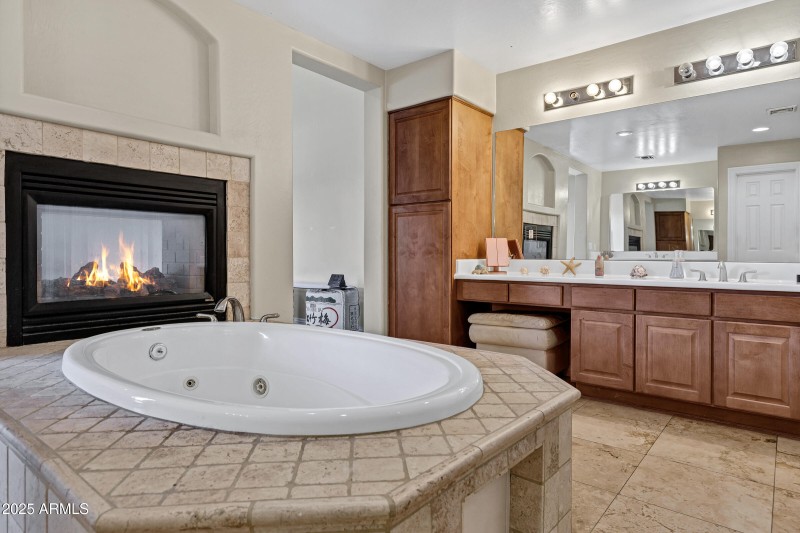 7555 E Laurel St-45