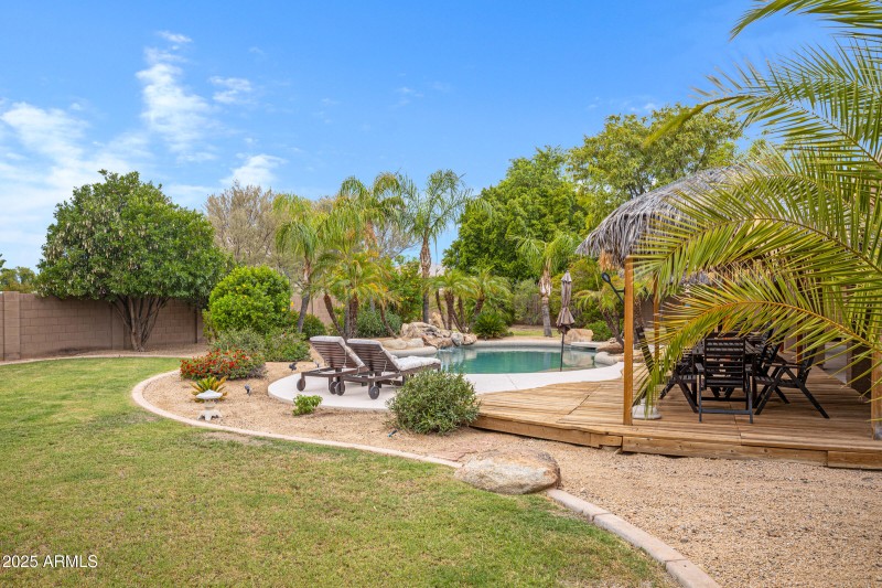 7555 E Laurel St-50