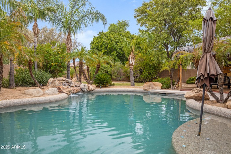 7555 E Laurel St-53