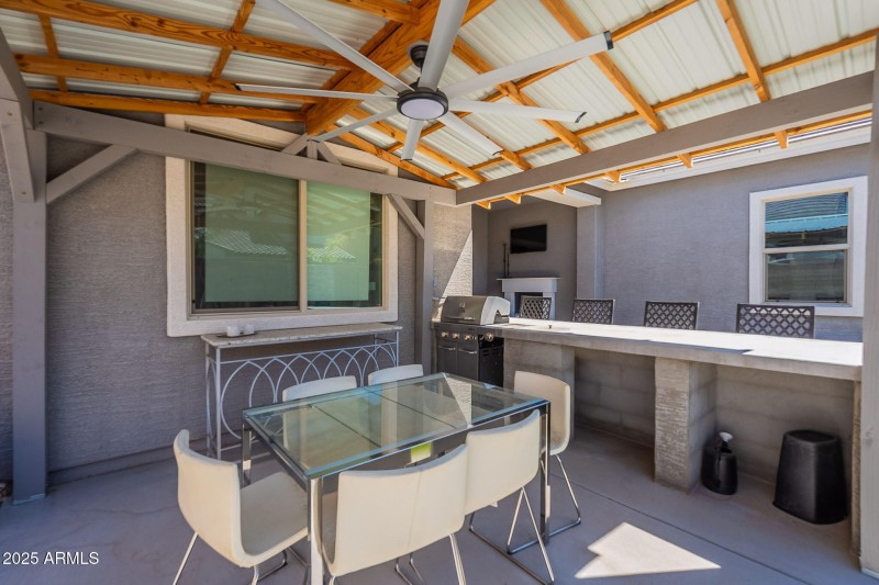 Outdoor Kitchen