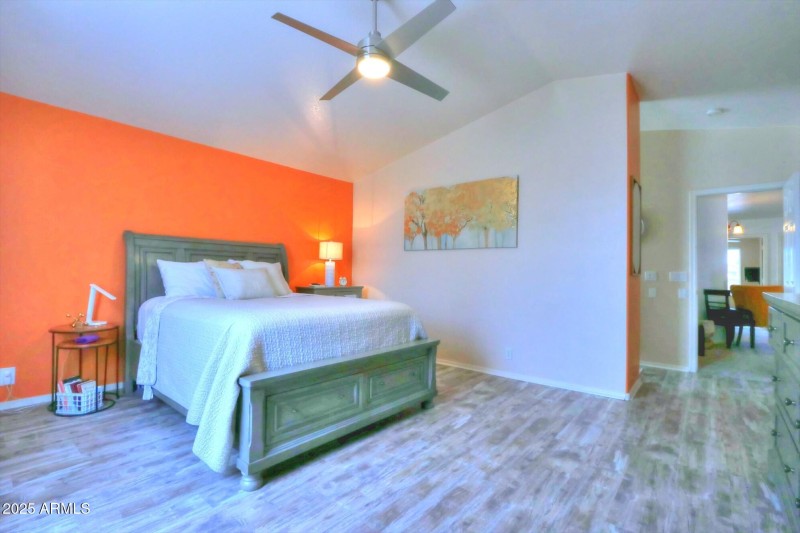 Master Bedroom 2-1