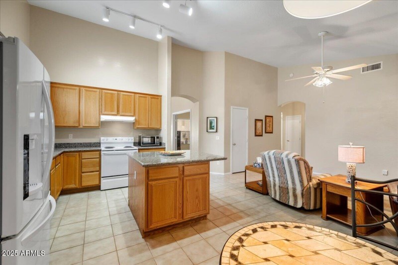 08-Kitchen