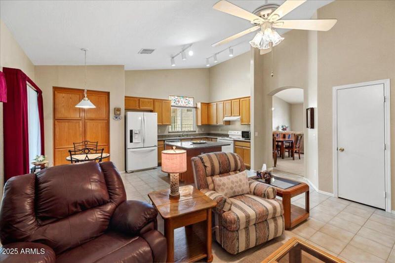 09-Living Area