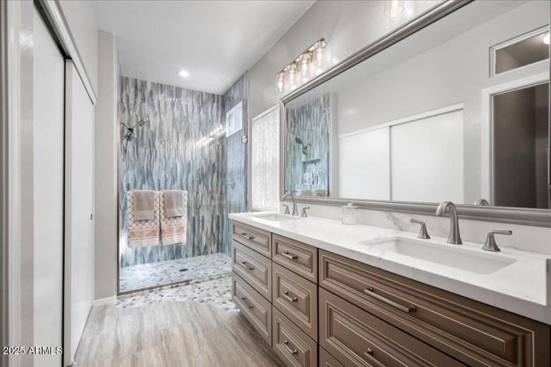15-Bathroom