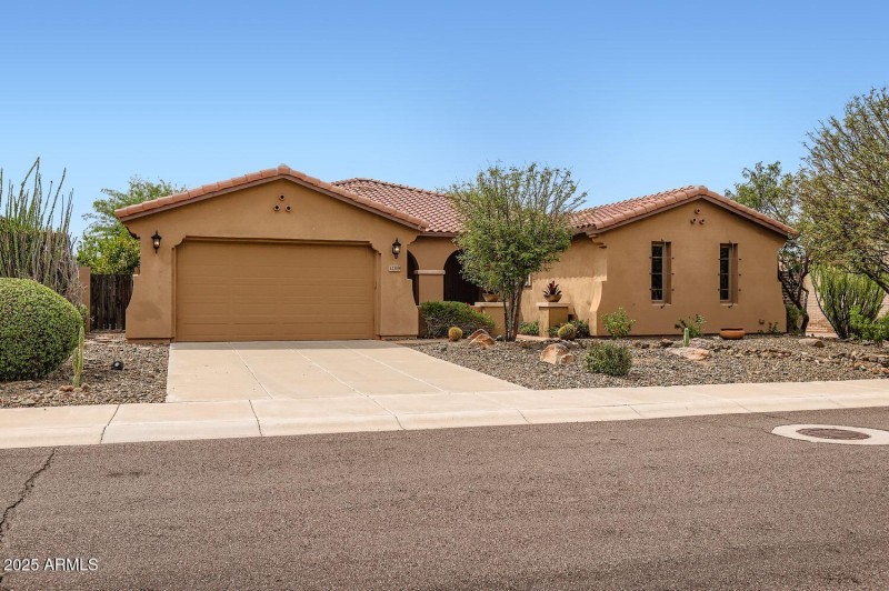 Ideal corner lot!