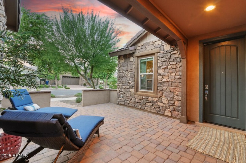 20884 W Minnezona Ave-07