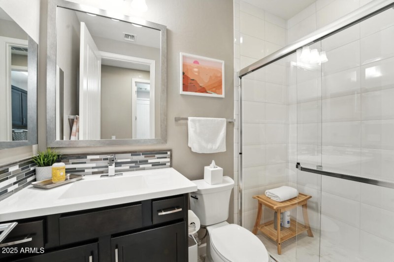20884 W Minnezona Ave-16