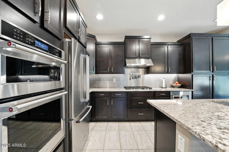 20884 W Minnezona Ave-23