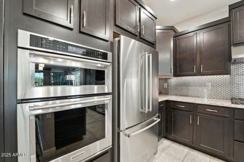 20884 W Minnezona Ave-31