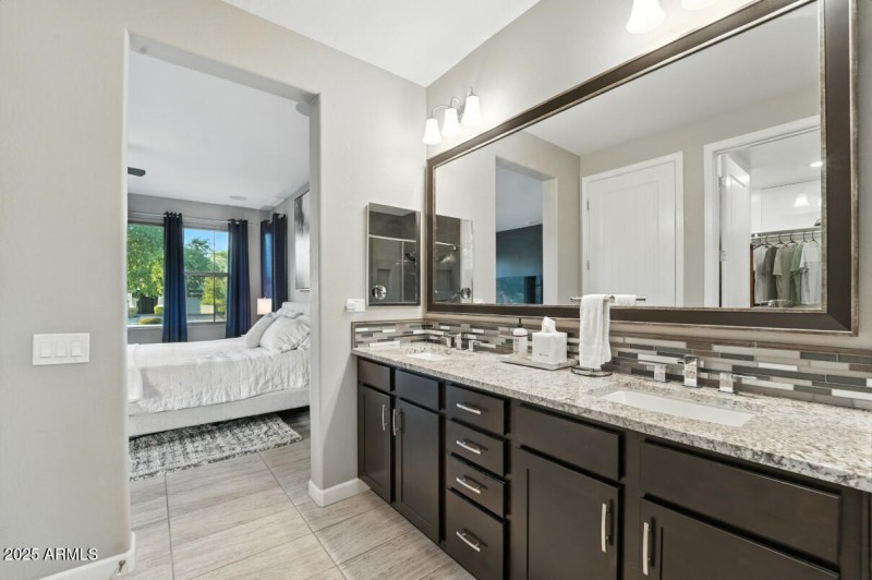20884 W Minnezona Ave-54