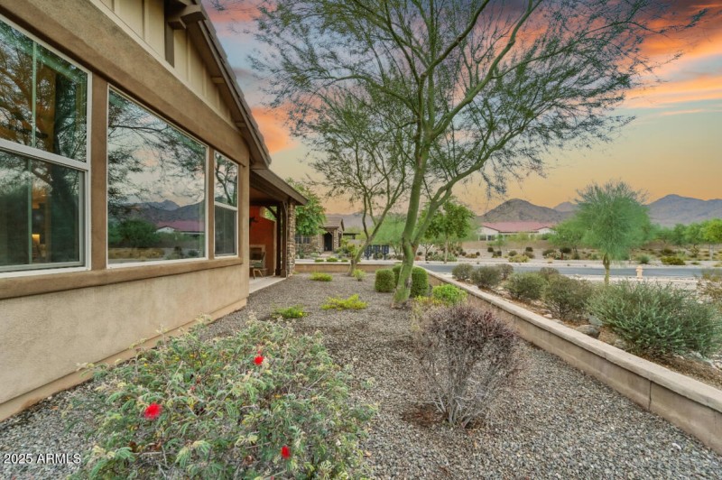 20884 W Minnezona Ave-62
